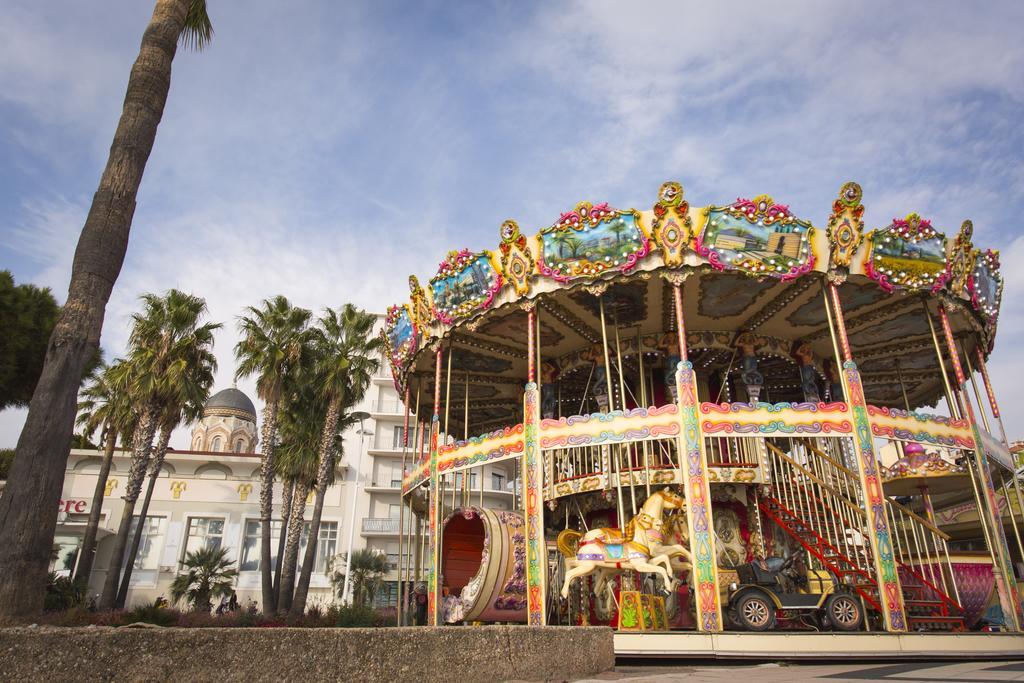 Village Vacances Le Lion De Mer Saint-Raphaël Exterior foto
