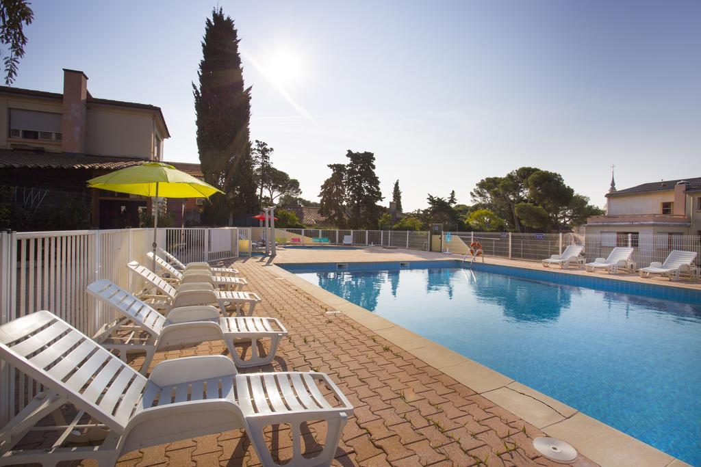 Village Vacances Le Lion De Mer Saint-Raphaël Exterior foto