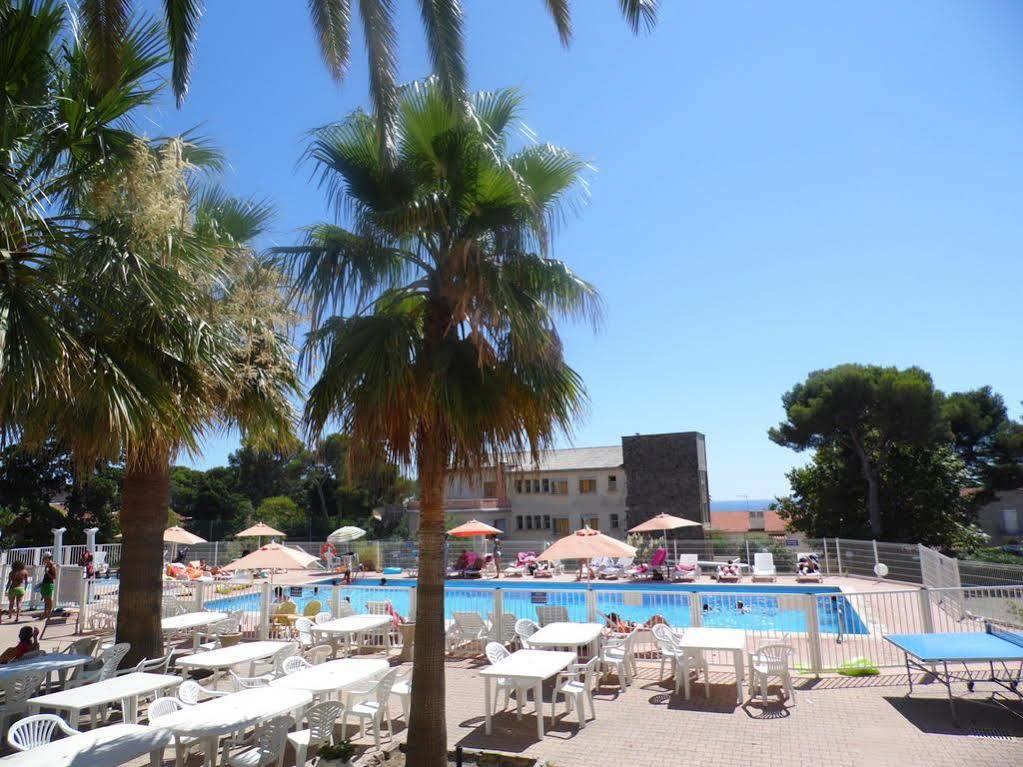 Village Vacances Le Lion De Mer Saint-Raphaël Exterior foto